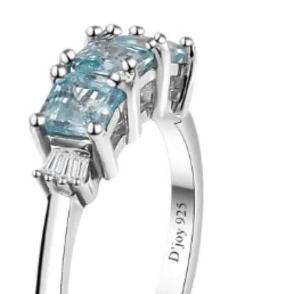 Cambodian Blue Zircon and Diamond 3 Stone Ring - Picture 4 of 5